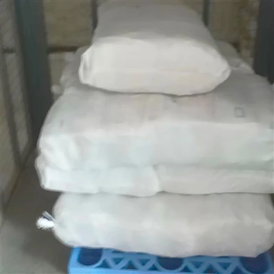 La commande client 102CCC de 100 douzaines a été emballée selon les besoins e...
